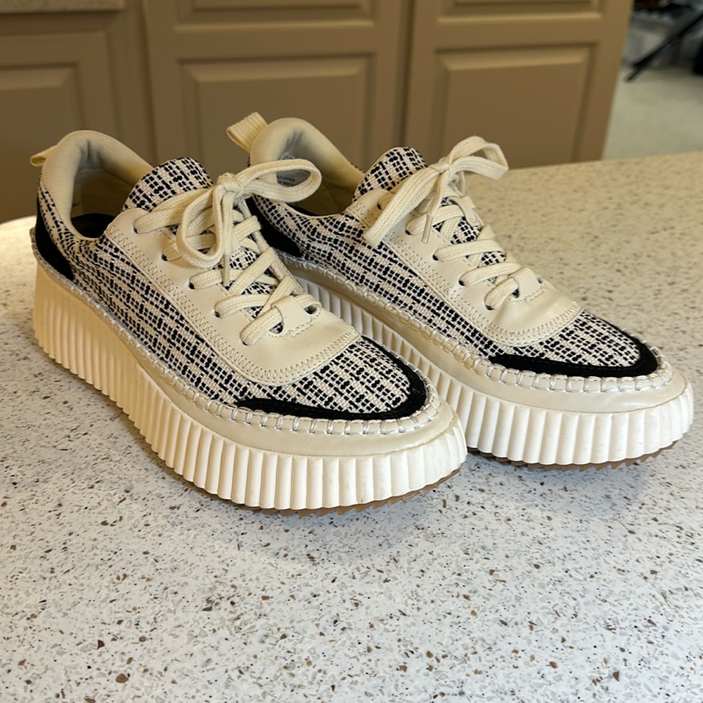 Dolce Vita Dannis Sneaker Black/Cream Sz 10